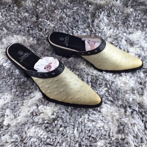 Cream colored Ostrich print Sedona West Mules